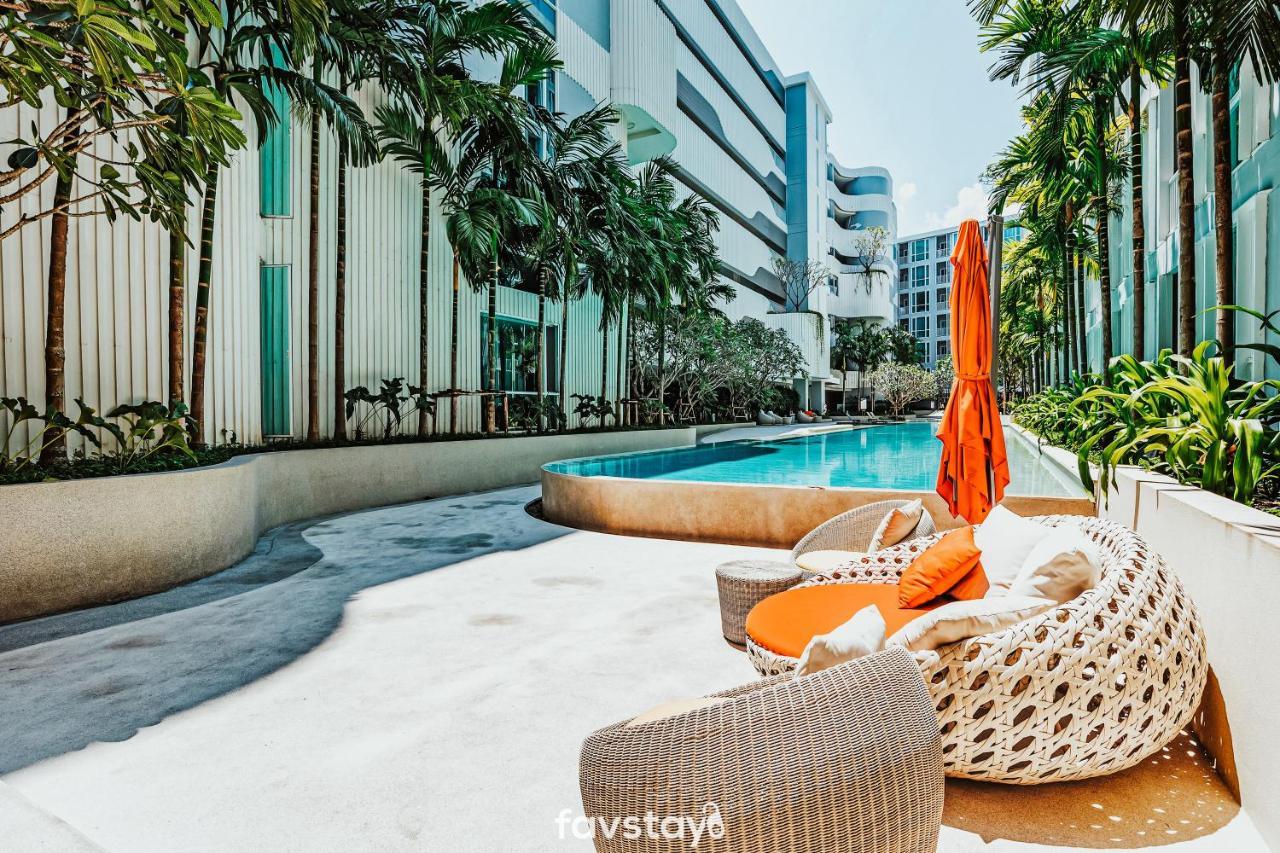 Favstay - The Base Downtown Phuket Ngoại thất bức ảnh