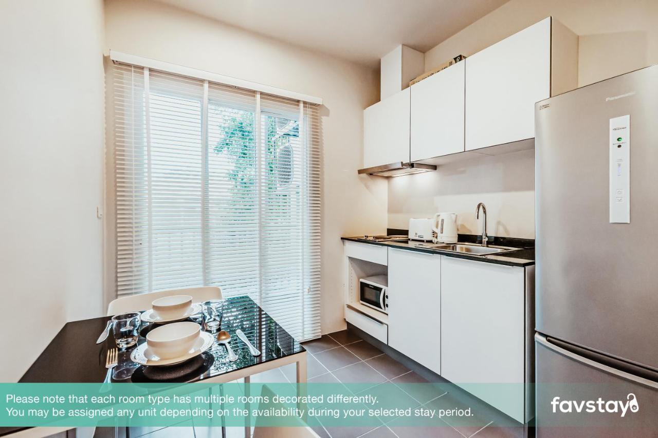 Favstay - The Base Downtown Phuket Ngoại thất bức ảnh