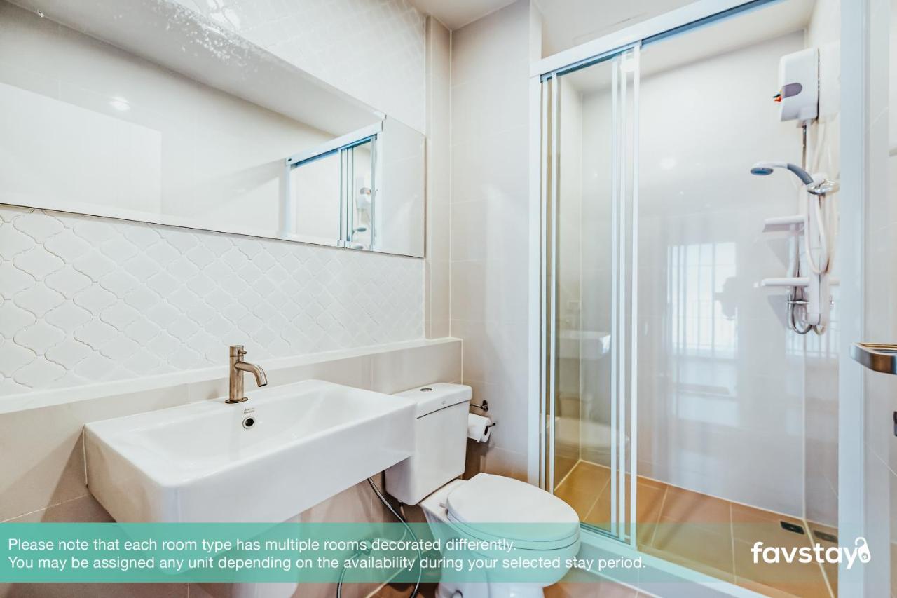 Favstay - The Base Downtown Phuket Ngoại thất bức ảnh