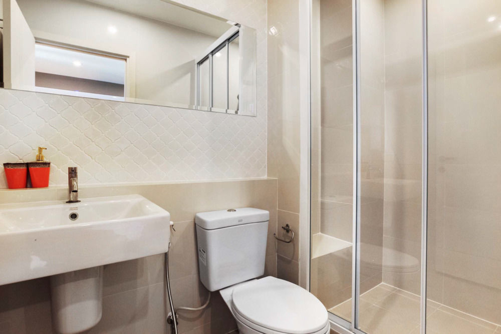 Favstay - The Base Downtown Phuket Ngoại thất bức ảnh