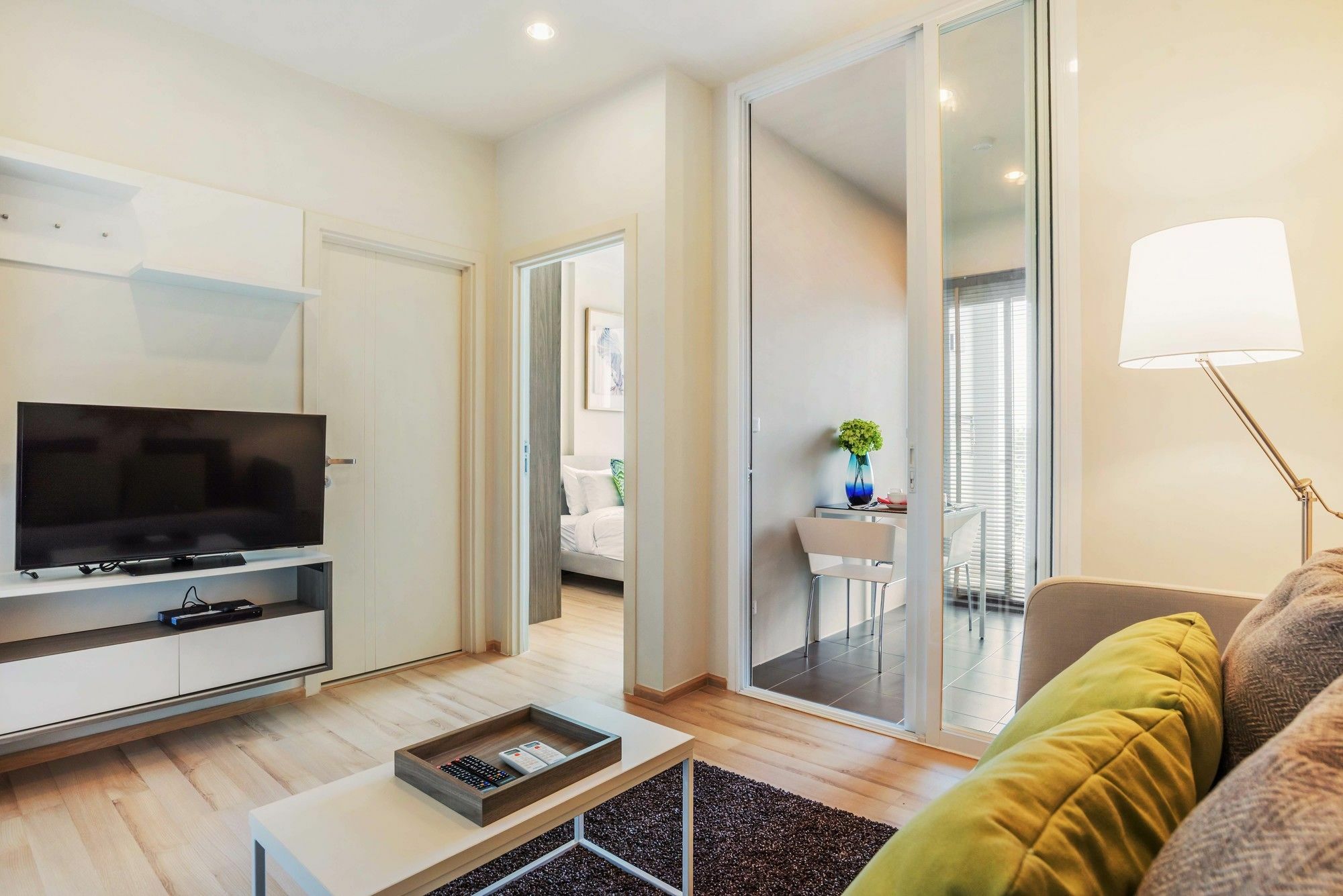 Favstay - The Base Downtown Phuket Ngoại thất bức ảnh